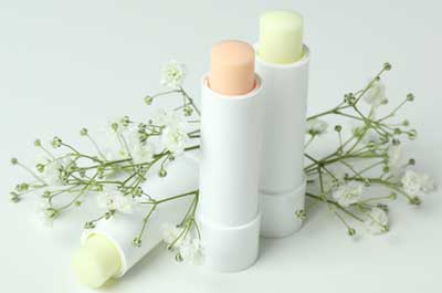 With a unique combination of structuring and plasticizing waxes, Koster Keunen’s new Natural Lip Balm Base lets you get right in the driver’s seat with your formulation.