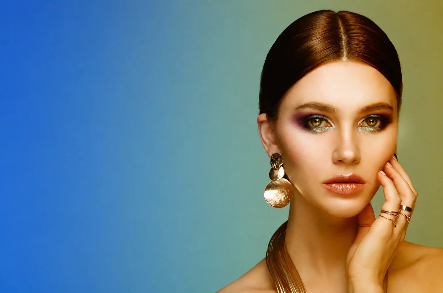 Kester Wax K-62 is a plant-based ester that can improve structure in anhydrous formulations for skin, hair, and color cosmetics.