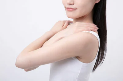Our focus on materials science in wax engineering and lipid structuring allows us to recognize and enhance the performance of our ingredients in skincare systems.